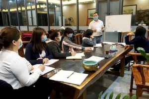 廣州蘿崗鈑金加工廠家，每天要進(jìn)行體溫檢測(cè)【恒宇泰金屬】
