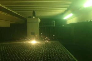 激光切割不銹鋼能否實(shí)現(xiàn)帶膜加工，【恒宇泰金屬】全都不是問(wèn)題