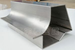 激光切割鈑金折彎加工廠，【恒宇泰金屬】不銹鋼折彎加工的注意事項