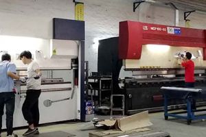 鈑金金屬加工哪家好？40余臺先進的數(shù)控設備精準加工【恒宇泰金屬】