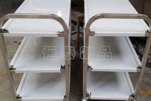 不銹鋼加工一個(gè)不銹鋼手推車多少錢？【恒宇泰】專注不銹鋼加工15年老廠，告訴給您